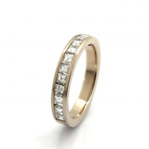 Alianza Oro 18k Con Diamante