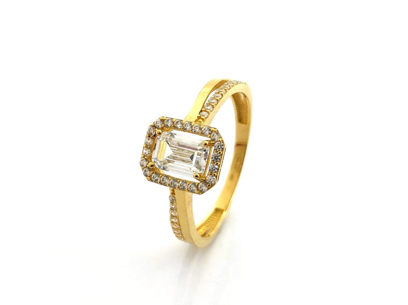 Anillo Oro 18k Con Circonita
