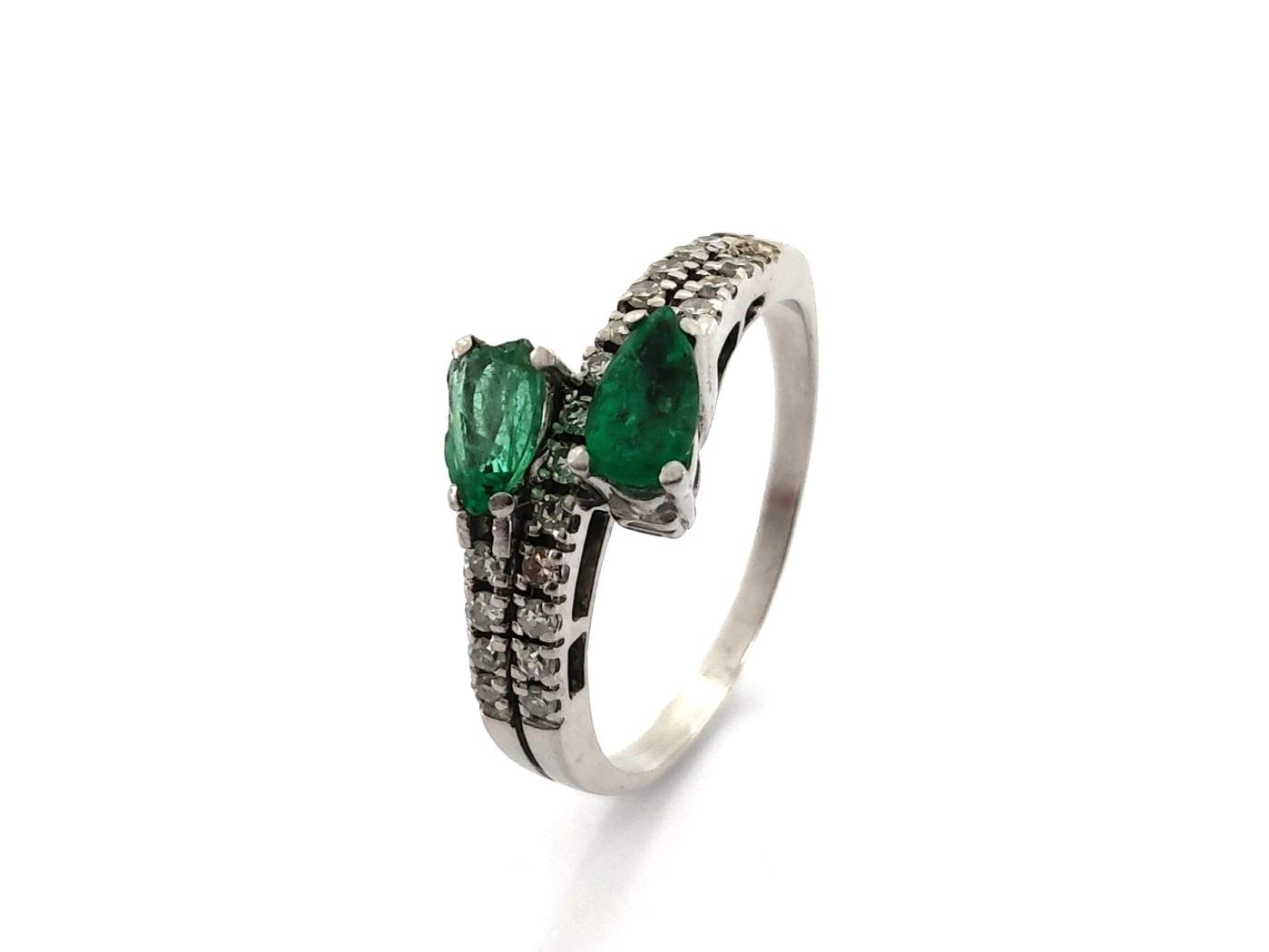 Sortija Oro 18k Con Diamante,Esmeralda