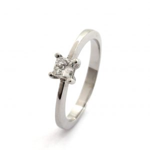 Anillo Oro 18k Con Diamante