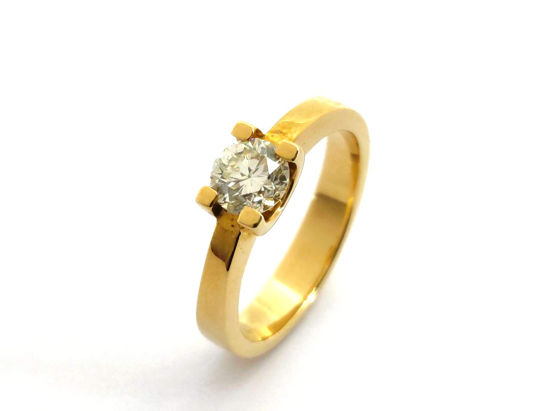 Sortija Oro 18k Con Diamante